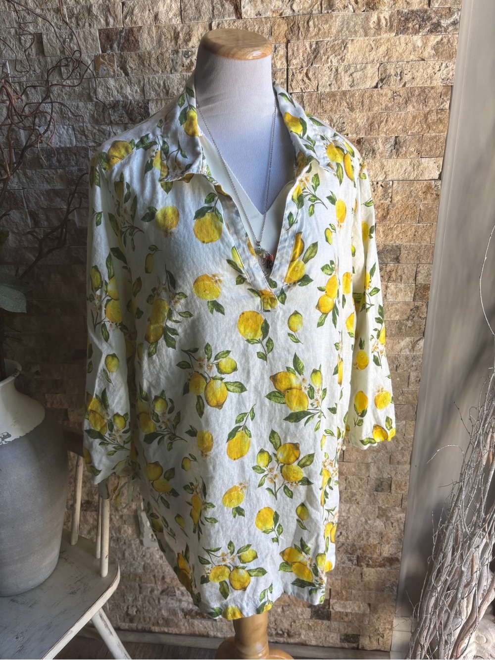 Cynthia Rowley White Tunic Top with Yellow Lemon Print 100% linen